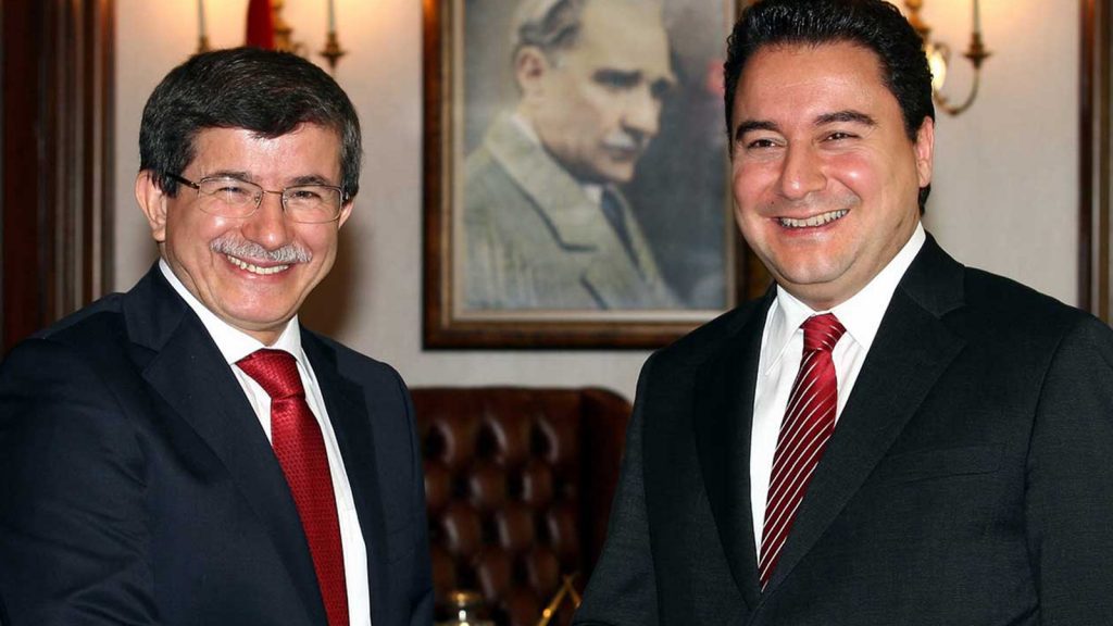 Davutoğlu ve Babacan: eleştiri yetmiyor, özeleştiri şart