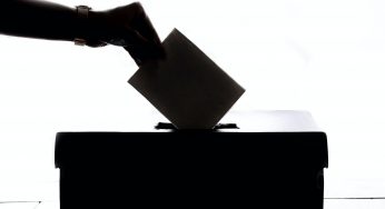 Demokrasi herkes kurallara uyarsa işler