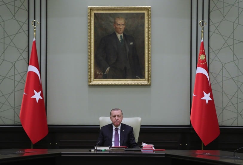 Turkey declares “full lockdown” to fight virus spread