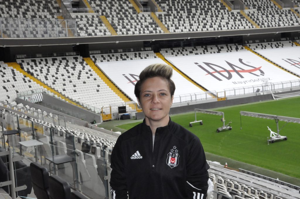 Şampiyon Beşiktaş, federasyon küme düştü