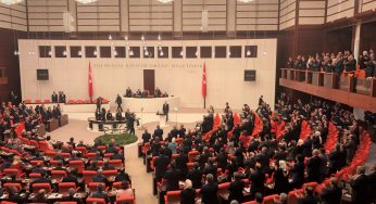 Hem dış hem iç politikada ciddi bir dönüm noktasındayız