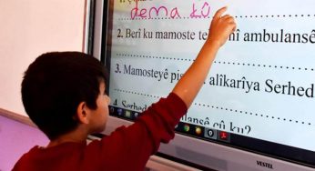 Yeni kuşak büyükleriyle Kürtçe çocuklarıyla Türkçe konuşuyor