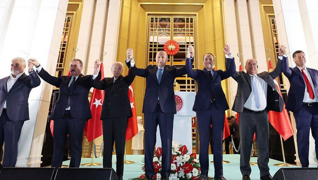 Erdoğan is giving up 50+1 percent: MHP or lifetime presidency?