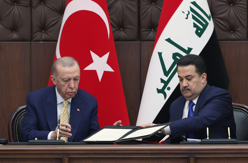Erdoğan 13 yıl sonra Irak’ta: 26 anlaşma imzalandı