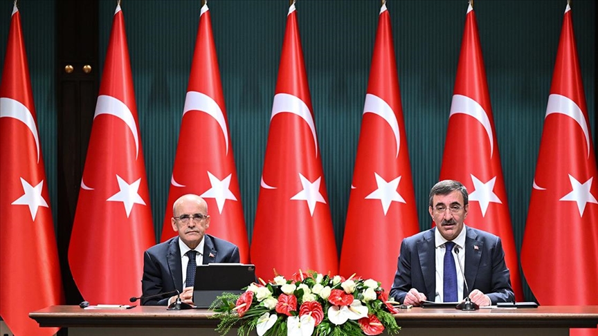 Türkiye kamu harcamalarında büyük kesintiler yapacağını duyurdu
