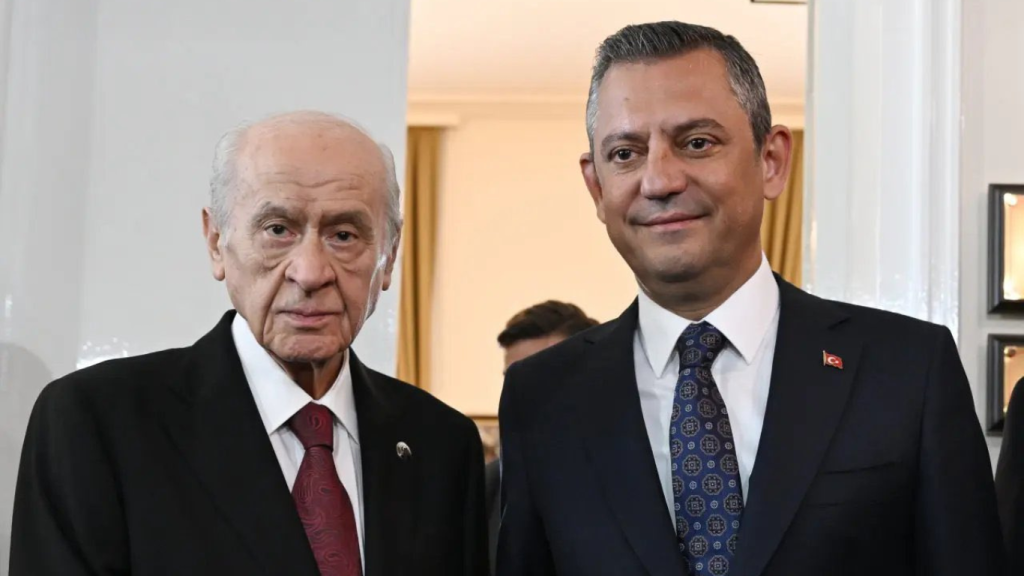 CHP Lideri Özel MHP Lideri Bahçeli’yi mecliste ziyaret etti