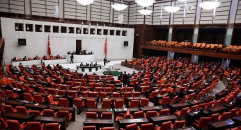 Muhalefet ve sivil toplum bastırdı, etki ajanlığı yasası geri çekildi