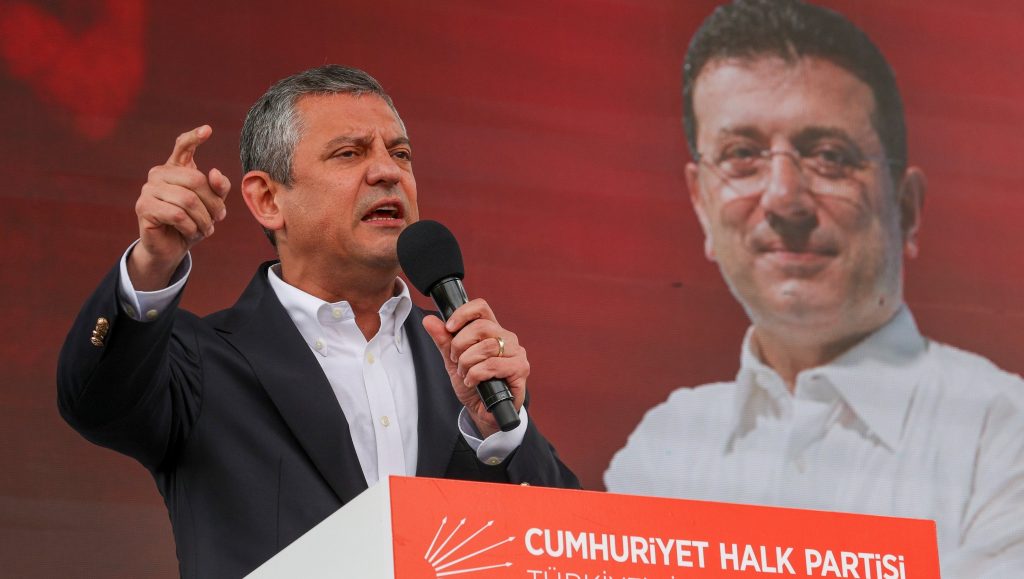 I will not beg Erdoğan for İmamoğlu’s freedom: opposition leader Özel