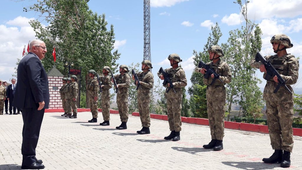 Turkish Defense Ministry on high alert against migration risk from Iran