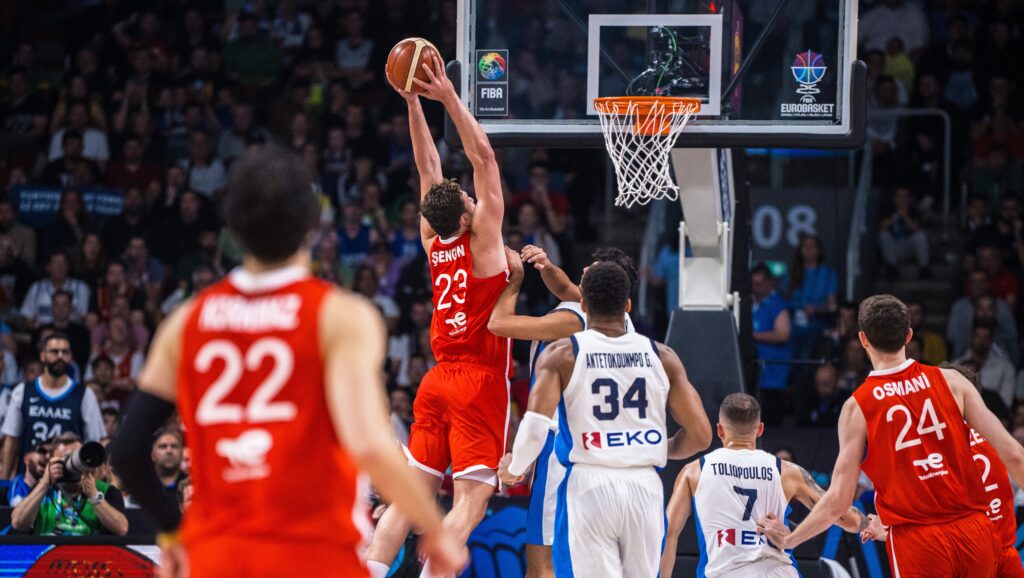 Yunanistan’ı Farklı Yenen 12 Dev Adam Almanya ile Final Oynayacak