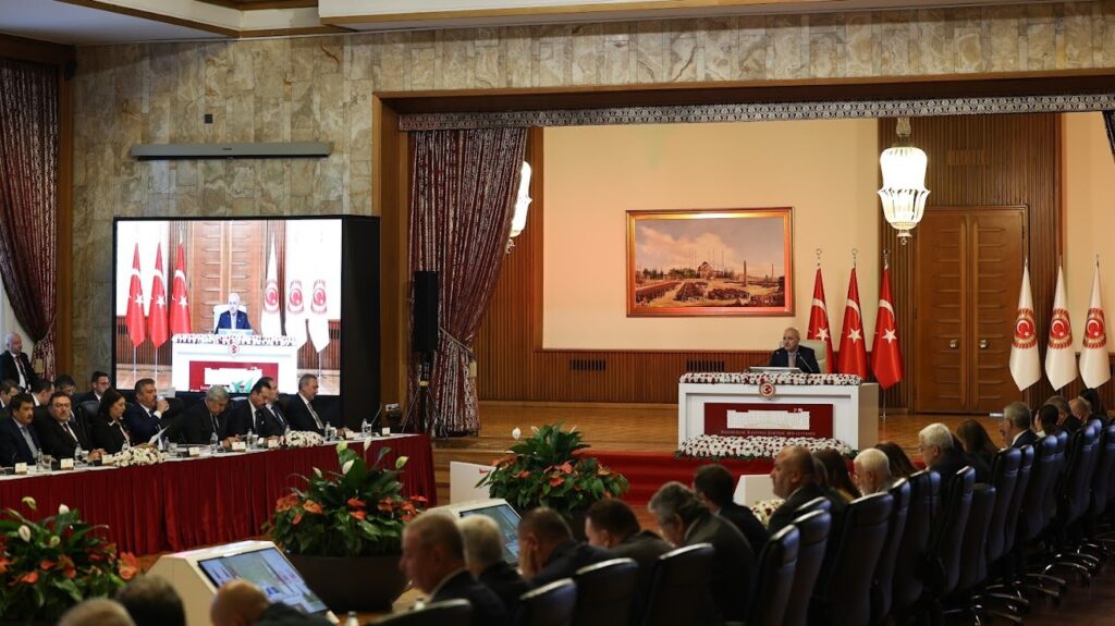 CHP İmralı’ya Gitmiyor: Kürt Sorunu Öcalan Ziyaretine İndirgenemez