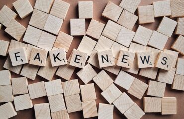 fake-2355686_1280