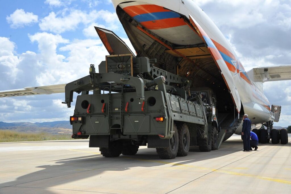 ABD’ye kızıp Rusya’dan S-400 aldık, şimdi kurtulmaya çalışıyoruz