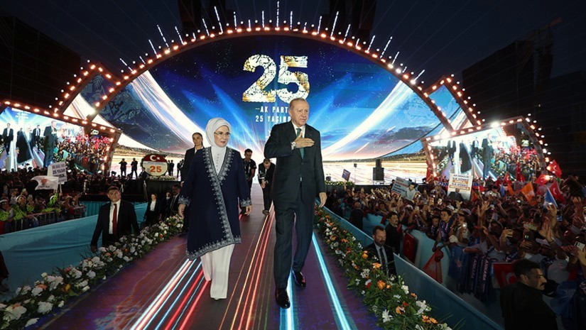 Erdoğan AK Parti’nin 25 yılını böyle özetledi: Yapamaz dediler, yaptık!