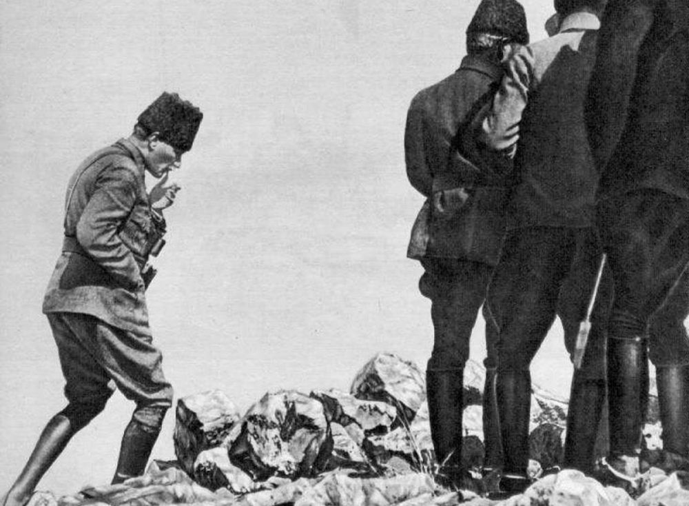 30 Ağustos hem dış hem iç düşmanlara karşı bir zaferdir