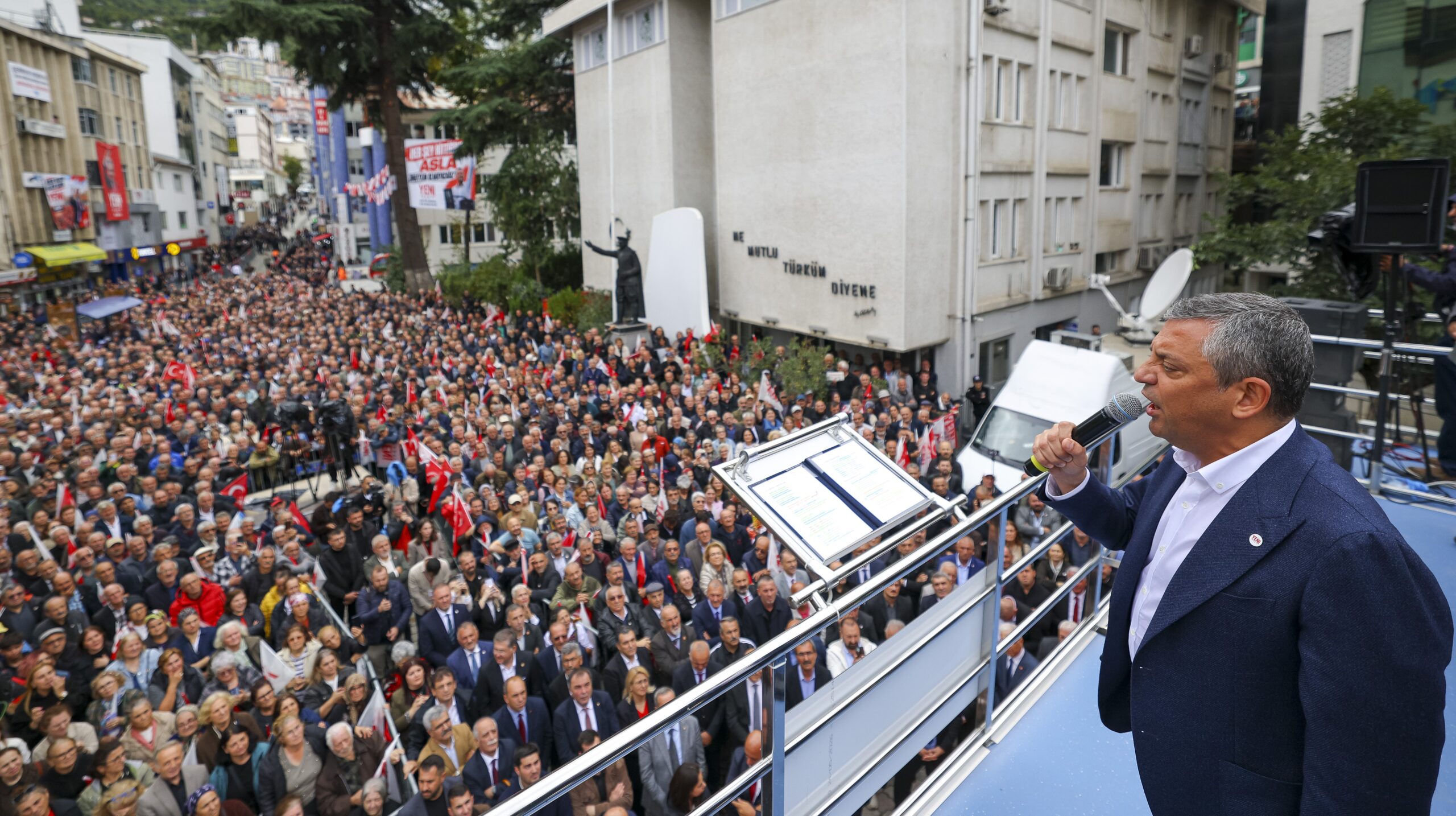 YENİ PARTİ GENEL BAŞKANI ÖZGÜR ÖZEL ARTVİN’DE - 3