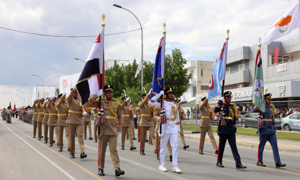 india_troops_parade_66th_independance